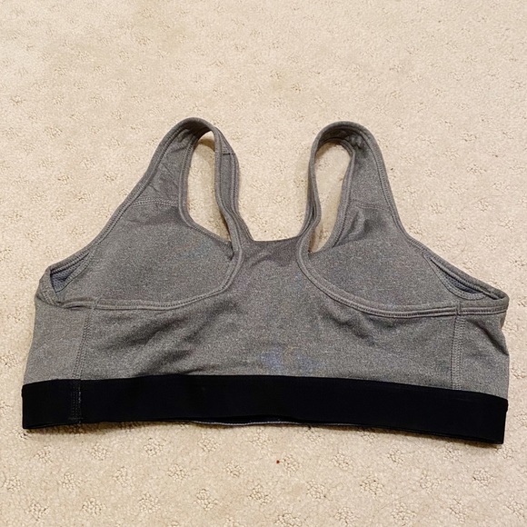 Nike Sports Bra (Size M) - Picture 2 of 3